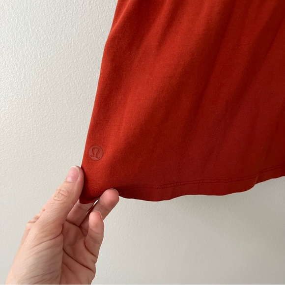 Lululemon Shirt Mens Short Sleeve T Shirt Rust Red Large/XL? - Picture 3 of 3